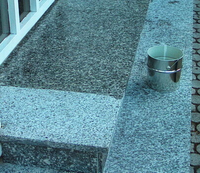 ILKA-Strukturfix   Spezialvertiefer von Farbe und Struktur bei Tonplatten, Klinker, Ziegelfliesen, Natur- und Kunststeinen, sowie bei Beton. Hat eine imprägnierende und schmutzabweisende Wirkung